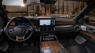 2024 Lincoln Lincoln Navigator Internal Image 2